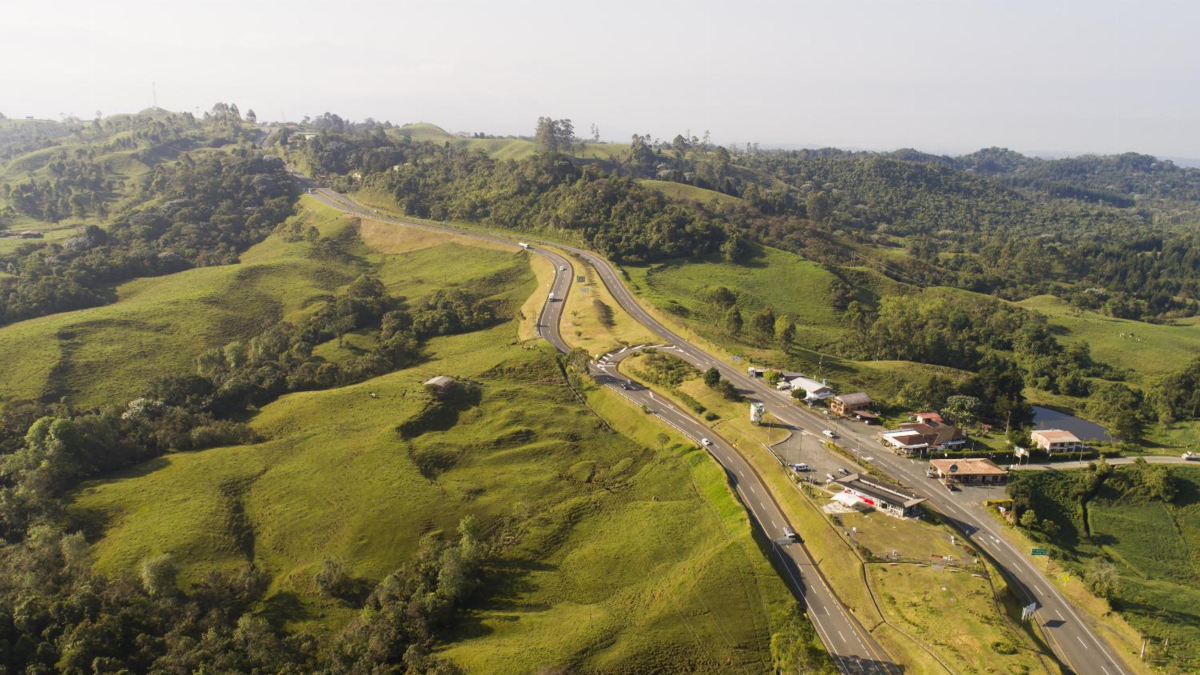 Inversión de concesionarios en Colombia: impacto regional