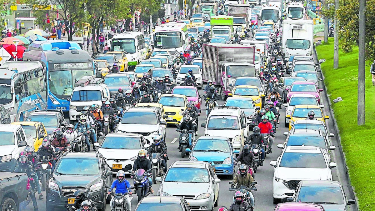 Mercado automotor Colombia: 320.000 carros en 2026