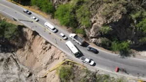 Vía Bucaramanga Bogotá: alerta por agrietamientos hoy